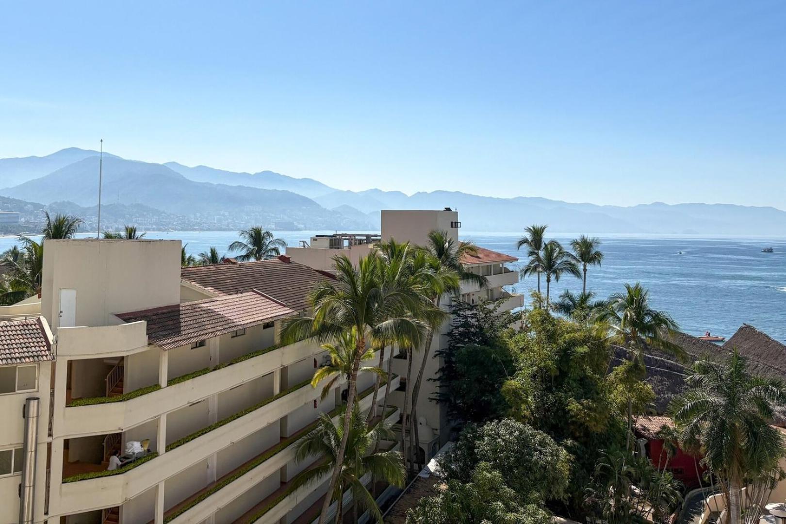 With Panoramic Ocean Views & Balcony! Puerto Vallarta