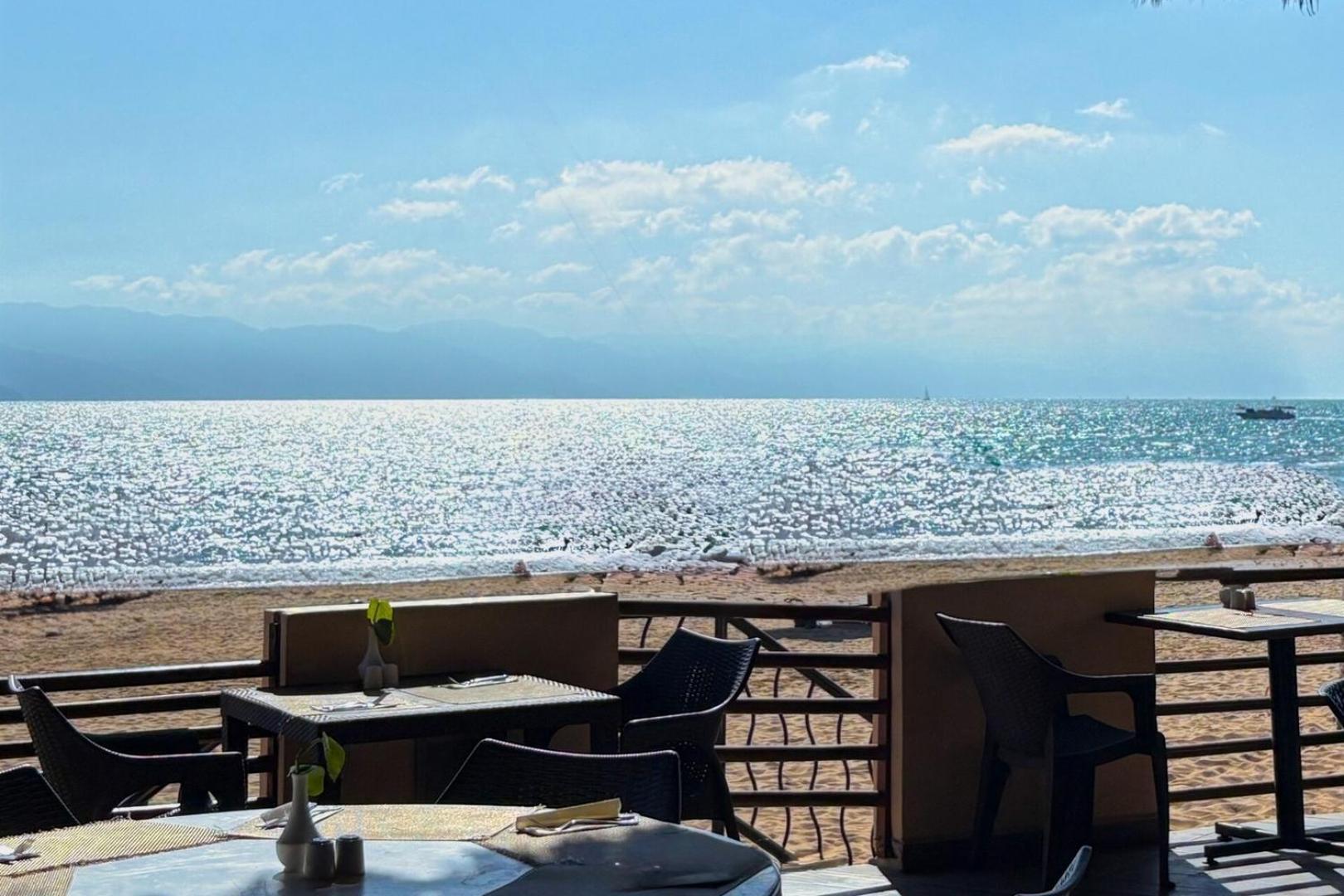 Holiday home With Panoramic Ocean Views & Balcony! *